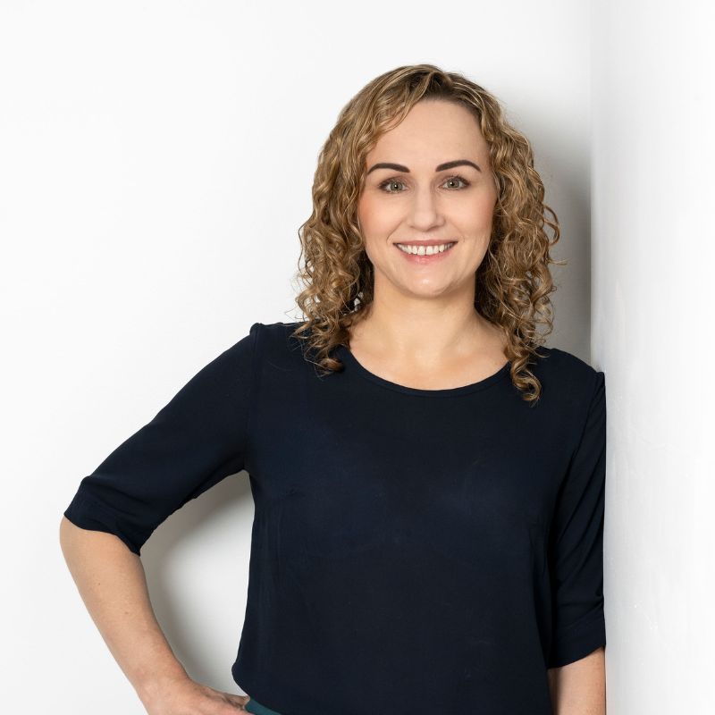 Dr Adriane Sinclair